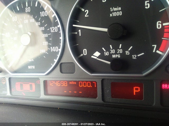 BMW 3 Series 330xi 2003 WBAEW534X3PG22732 Image 8