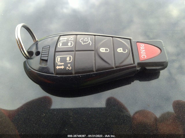 2010 VOLKSWAGEN ROUTAN SE VIN: 2V4RW3D1XAR407752