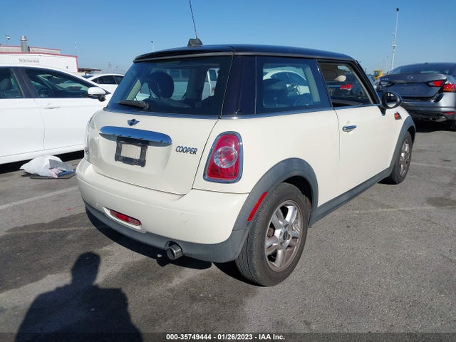 WMWSU3C57BT092261 Mini COOPER HARDTOP