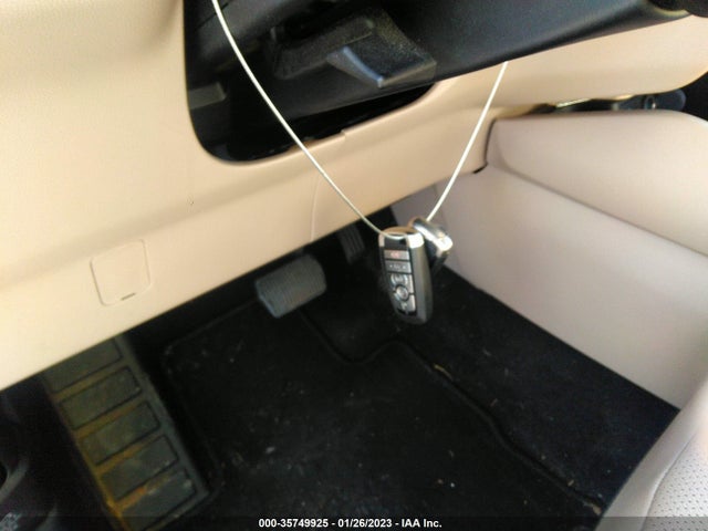 2020 Ford Escape, VIN: 1FMCU9J91LUB17663