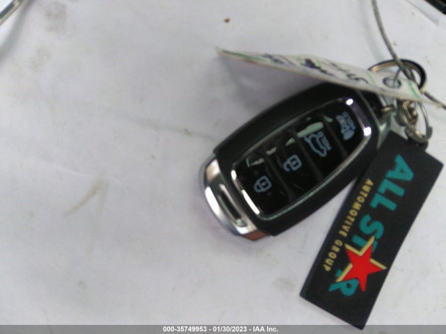 2020 HYUNDAI SANTA FE SEL VIN: 5NMS33AD3LH184177