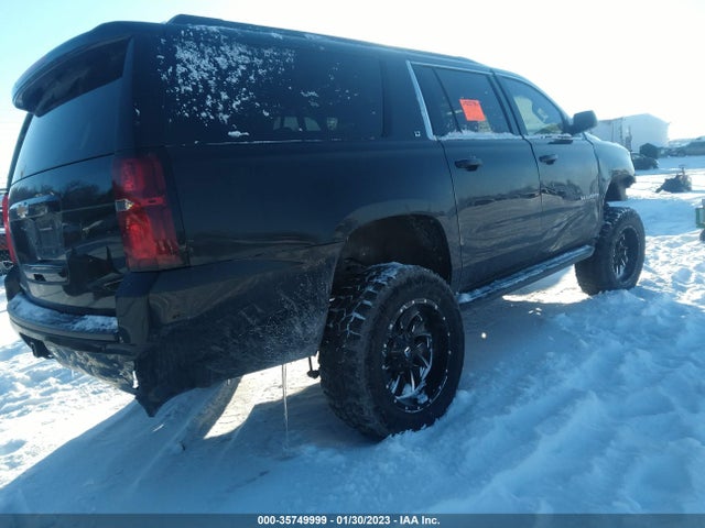 2016 Chevrolet Suburban, VIN: 1GNSKHKC3GR231092