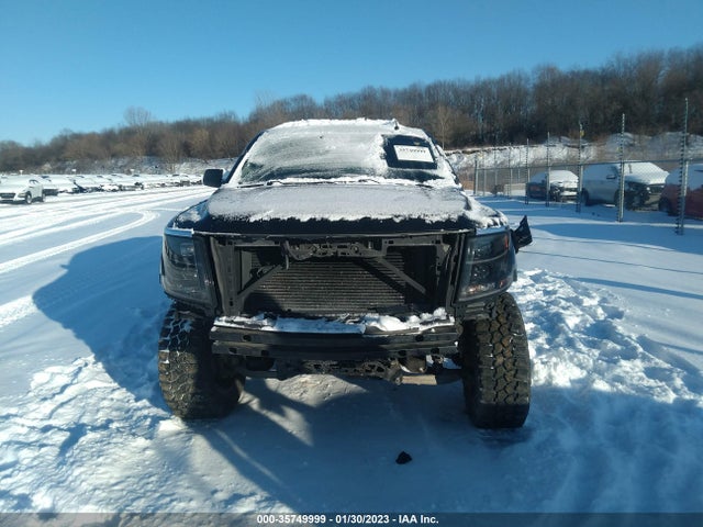 2016 Chevrolet Suburban, VIN: 1GNSKHKC3GR231092