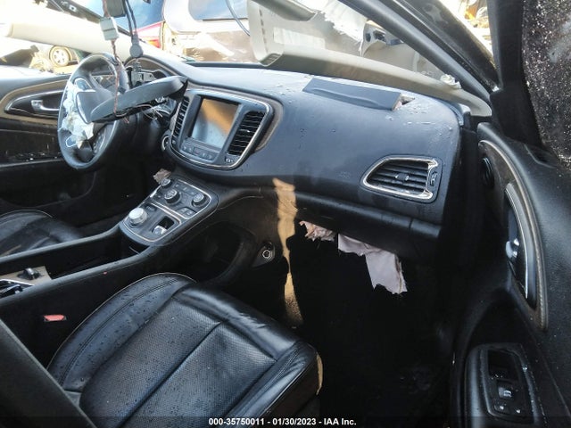 Chrysler 200 C 2015 1C3CCCCG4FN640520 Image 5
