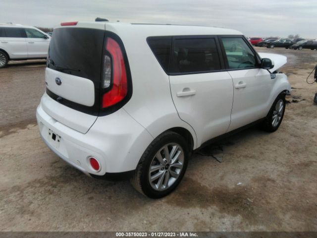 KNDJP3A5XJ7902210 KIA SOUL +
