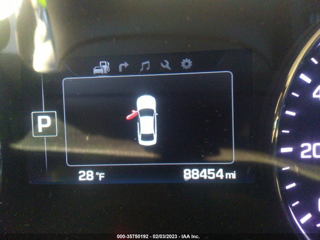 2016 Hyundai Genesis, VIN: KMHGN4JE3GU121332