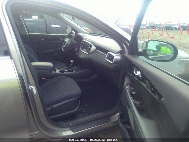 2019 Kia Sorento, VIN: 5XYPG4A39KG542141