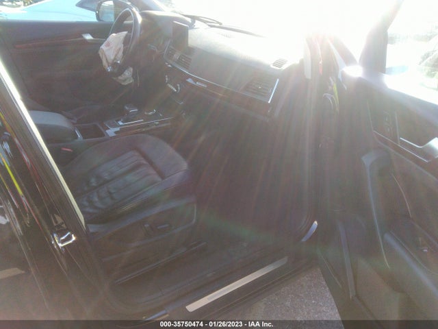 WA1BNAFY7J2026012 Audi Q5 Premium Plus