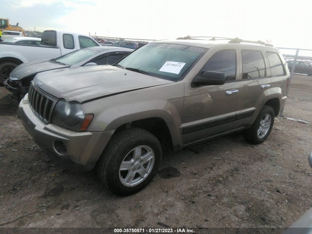Jeep Grand Cherokee Laredo 2005 1J4GS48K95C704395 Image 2