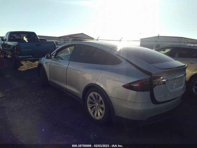 2016 Tesla Model X, VIN: 5YJXCBE48GF000207