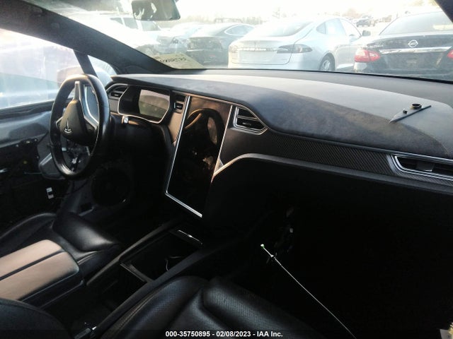 2016 Tesla Model X, VIN: 5YJXCBE48GF000207