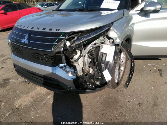 JA4J3TA88NZ014906 Mitsubishi Outlander Es