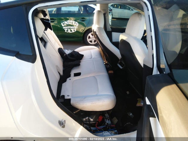 Tesla Model Y Long Range 2021 5YJYGDEE1MF158509 Image 10