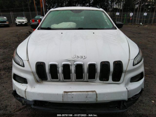 1C4PJMAB5GW112450 Jeep Cherokee Sport