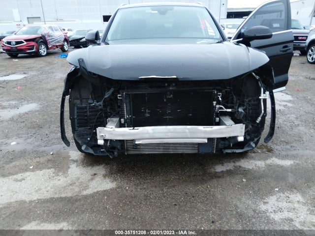 WA1BNAFY1J2081054 Audi Q5 Premium Plus