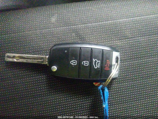 KNDPMCAC4L7807498 KIA Sportage Lx