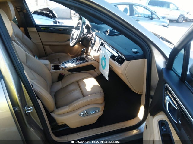 2018 Porsche Macan, VIN: WP1AA2A50JLB01982