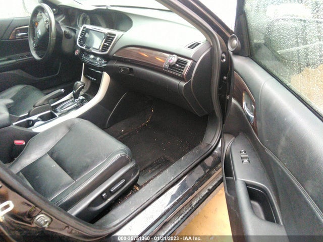 Продажа на аукционе авто 2017 Honda Accord Sedan Touring, vin: 1HGCR3F95HA006166, номер лота: 35751360