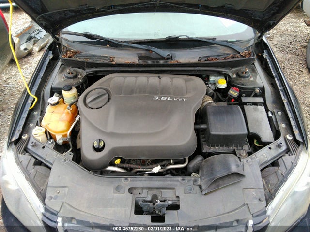 1C3CCBHGXCN305213 Chrysler 200 S