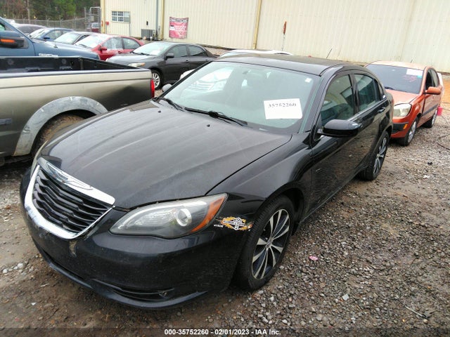 1C3CCBHGXCN305213 Chrysler 200 S