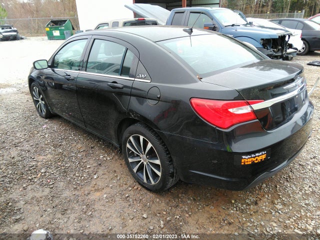 1C3CCBHGXCN305213 Chrysler 200 S