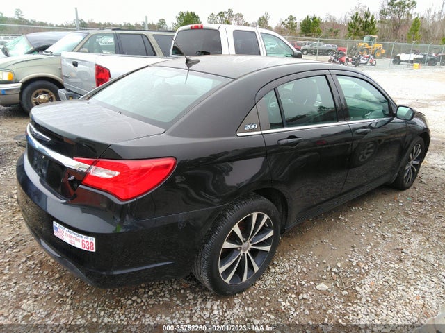 1C3CCBHGXCN305213 Chrysler 200 S