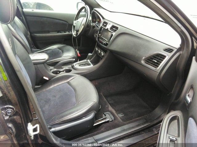 1C3CCBHGXCN305213 Chrysler 200 S