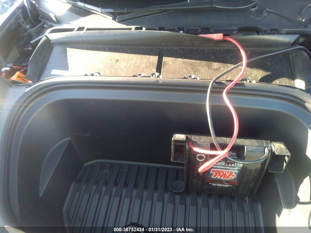 Tesla Model Y Long Range 2023 7SAYGAEE6PF596397 Image 10