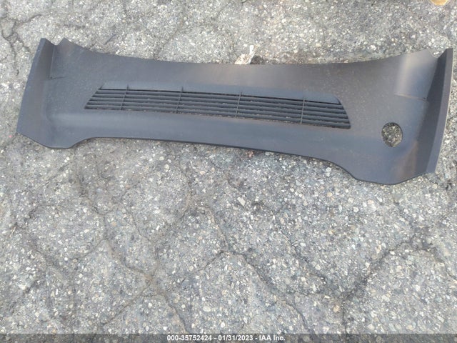 Tesla Model Y Long Range 2023 7SAYGAEE6PF596397 Image 12
