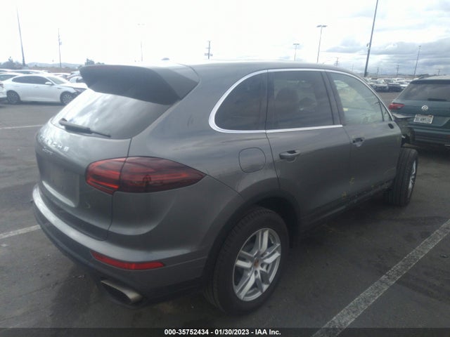 2016 Porsche Cayenne, VIN: WP1AA2A28GKA09037