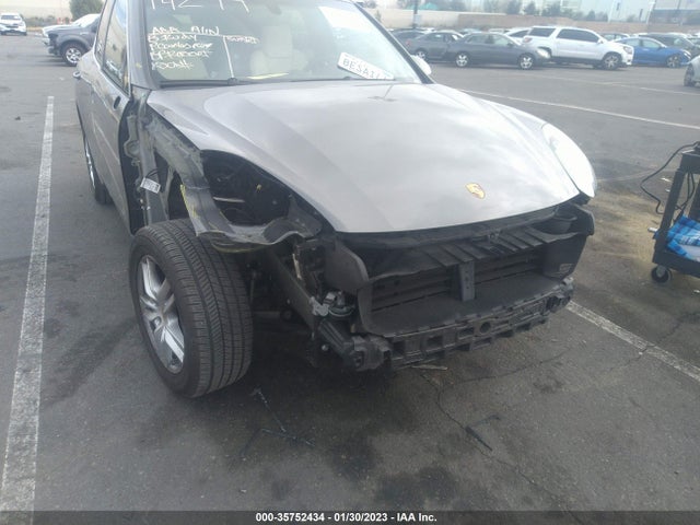 2016 Porsche Cayenne, VIN: WP1AA2A28GKA09037