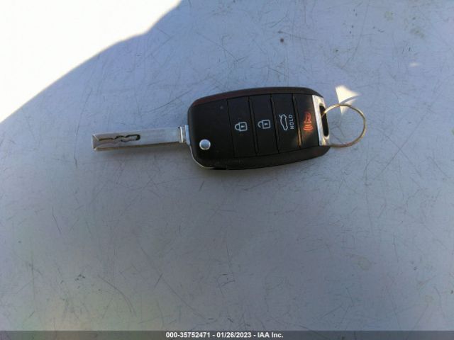 5XXGT4L30LG413302 KIA Optima Lx