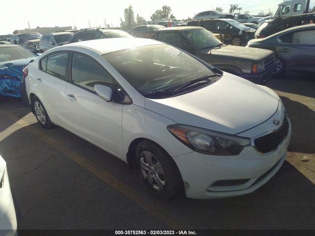 2015 Kia Forte, VIN: KNAFX4A63F5399897