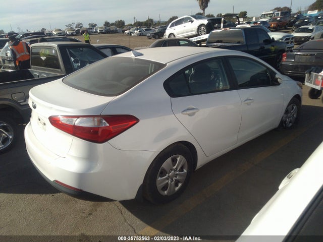 2015 Kia Forte, VIN: KNAFX4A63F5399897