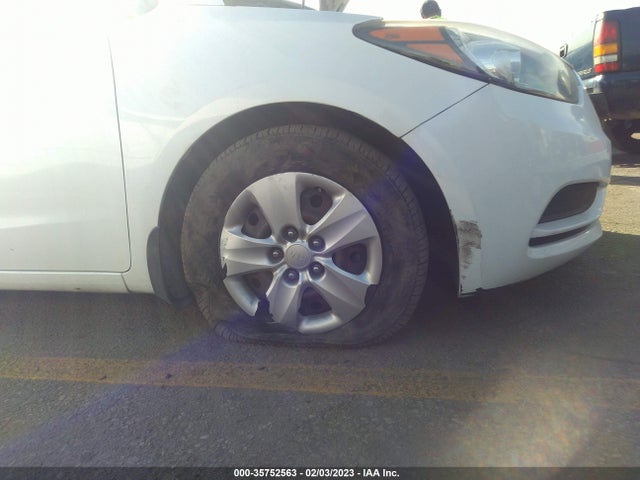 2015 Kia Forte, VIN: KNAFX4A63F5399897