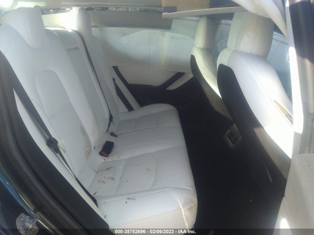 2019 Tesla 3, VIN: 5YJ3E1EB7KF390727