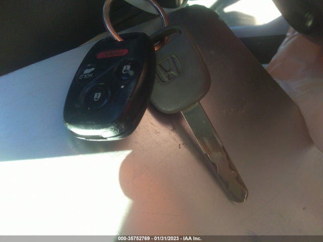 2012 HONDA PILOT EX-L VIN: 5FNYF4H61CB029871