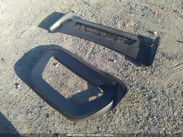 Tesla Model Y Performance 2023 7SAYGDEF7PF644709 Image 3