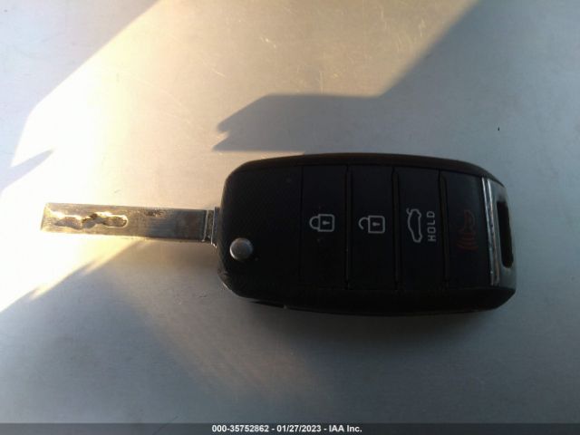 5XXGT4L33HG164906 KIA Optima Lx