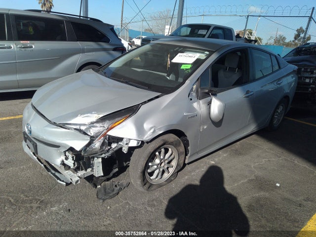 Toyota Prius Two 2016 JTDKBRFU6G3506474 Image 2