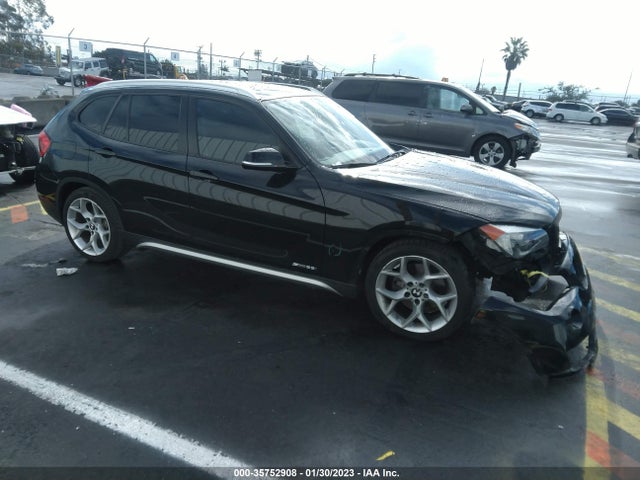 35752908 :رقم المزاد ، WBAVM1C54FV318199 vin ، 2015 Bmw X1 Sdrive28i مزاد بيع