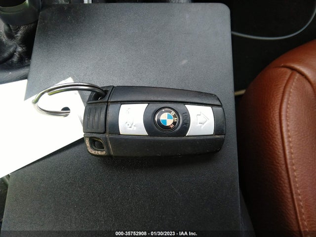 35752908 :رقم المزاد ، WBAVM1C54FV318199 vin ، 2015 Bmw X1 Sdrive28i مزاد بيع