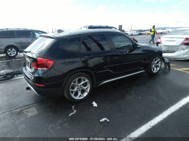 35752908 :رقم المزاد ، WBAVM1C54FV318199 vin ، 2015 Bmw X1 Sdrive28i مزاد بيع