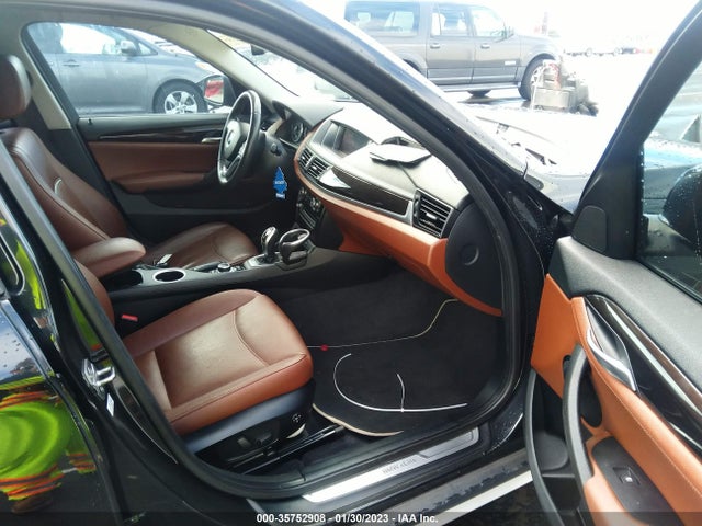 35752908 :رقم المزاد ، WBAVM1C54FV318199 vin ، 2015 Bmw X1 Sdrive28i مزاد بيع