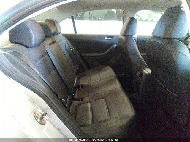 3VWDP7AJ3CM405507 Volkswagen Jetta Sedan Se W