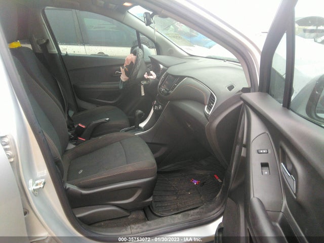 Chevrolet TRAX LS 2021 KL7CJKSB7MB301943 Image 5