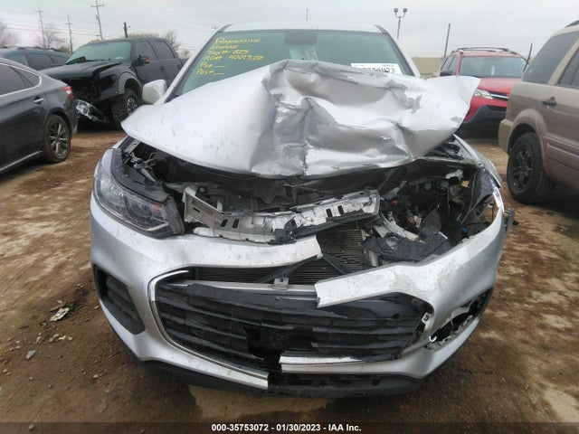 Chevrolet TRAX LS 2021 KL7CJKSB7MB301943 Image 8