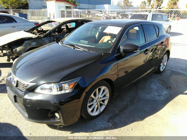 Lexus CT 200H 2012 JTHKD5BH9C2090205 Image 2