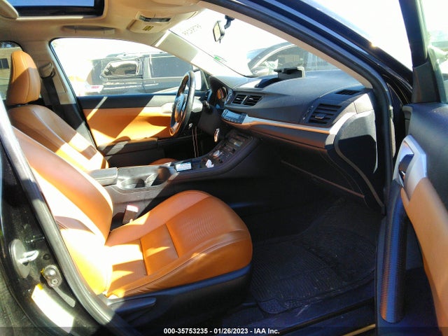 Lexus CT 200H 2012 JTHKD5BH9C2090205 Image 5