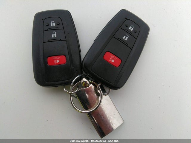 2017 Toyota Prius, VIN: JTDKARFU6H3543352